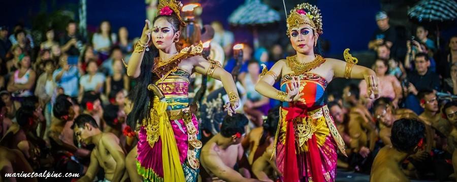 Uluwatu Temple & Kecak Dance